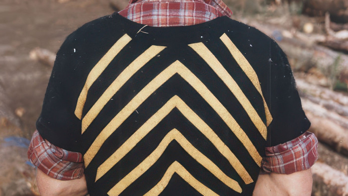 Hi-visibility clothing. Innovative approach to high-vis clothing improves worker safety.